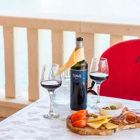 Melany - One Bedroom With Shared Terrace And Sea View Διαμέρισμα