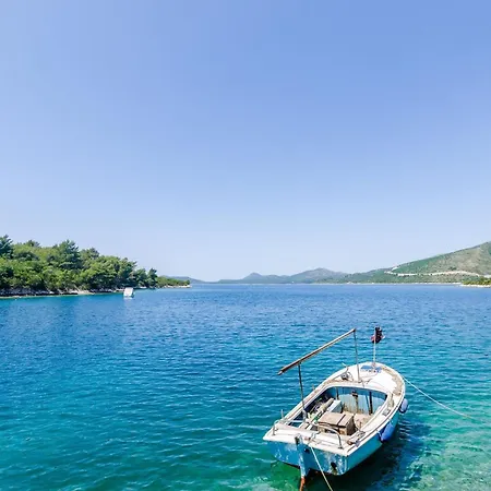 Melany - One Bedroom With Shared Terrace And Sea View